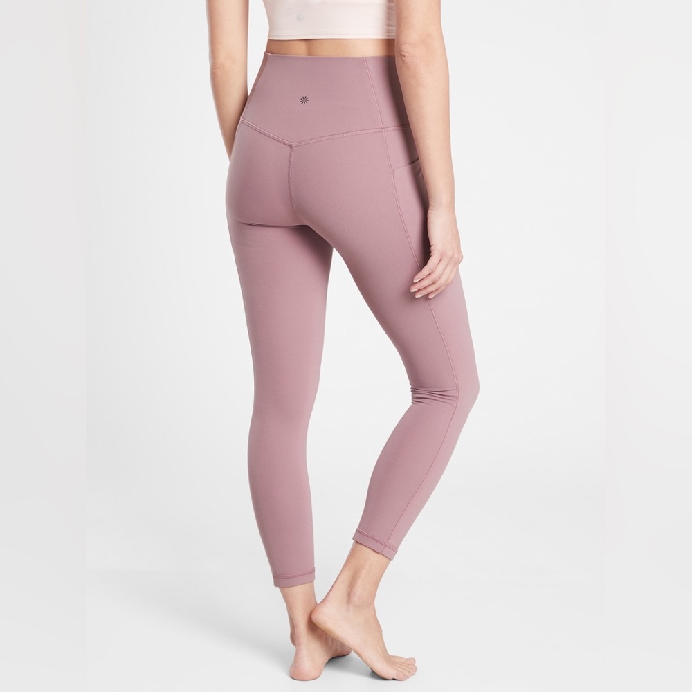 Athleta Salutation Stash 7/8 High-Waisted Leggings